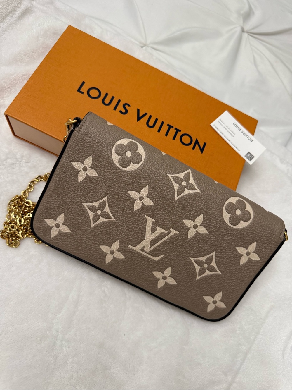 Louis Vuitton Taupe & Cream Monogram Crossbody Wallet - Picture 2 of 4